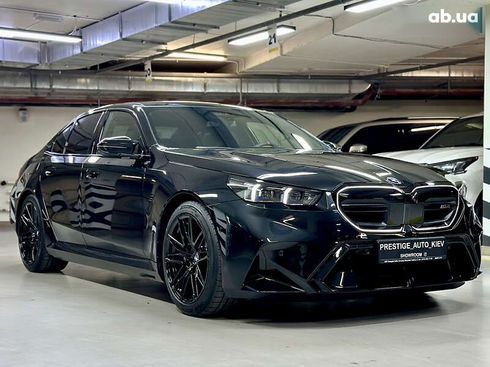 BMW M5 2025 - фото 14