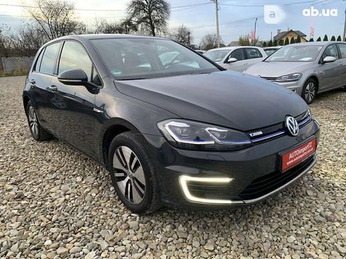Volkswagen e-Golf 2020 - фото 10