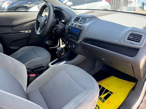 Chevrolet Cobalt 2021 - фото 24