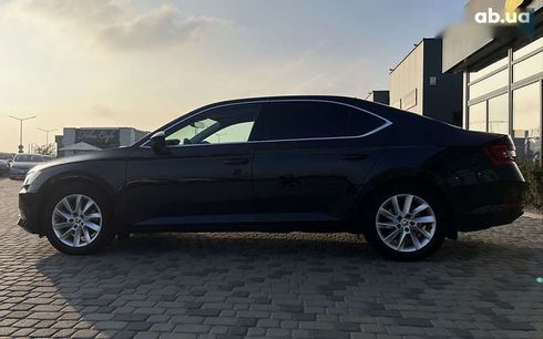 Skoda Superb 2018 - фото 4