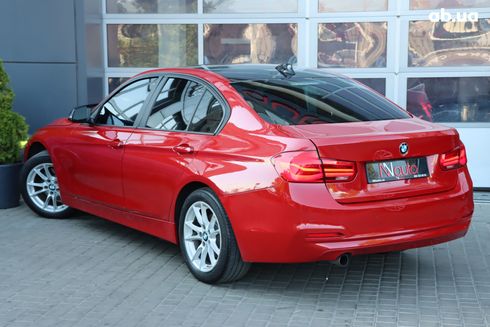 BMW 3 серия 2018 красный - фото 4