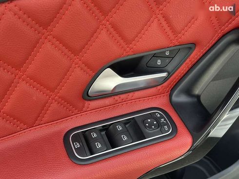 Mercedes-Benz CLA-Класс 2019 - фото 22
