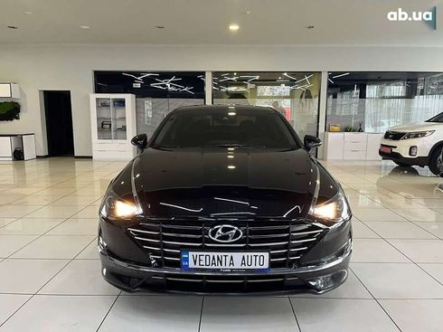 Hyundai Sonata 2019 - фото 2