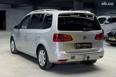 Volkswagen Touran 2012 - фото 4