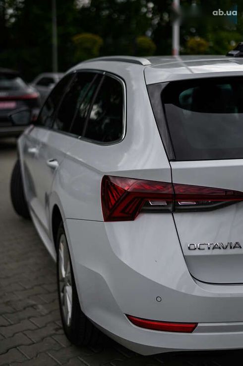 Skoda Octavia 2021 - фото 12