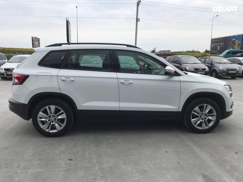Skoda Karoq 2019 белый - фото 10