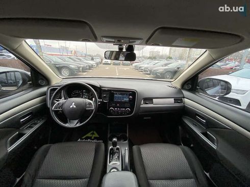 Mitsubishi Outlander 2012 - фото 20