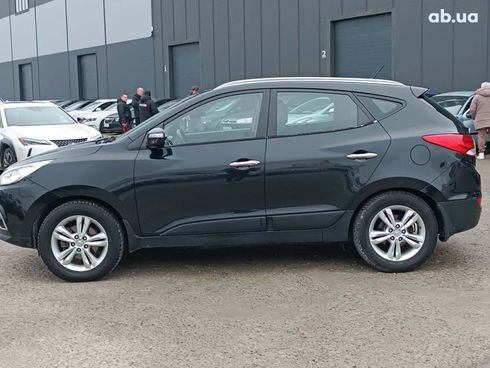 Hyundai ix35 2010 черный - фото 4