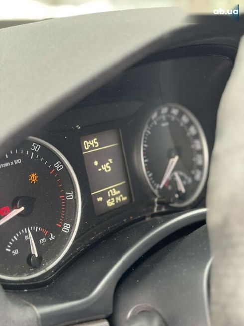 Skoda Octavia 2012 - фото 14