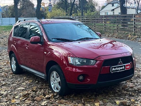 Mitsubishi Outlander 2010 красный - фото 3