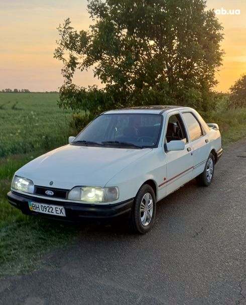 Ford Sierra 1990 белый - фото 4