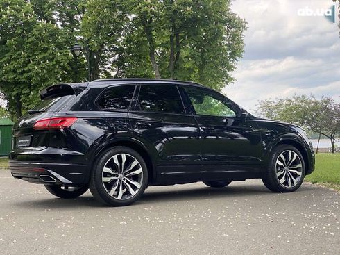 Volkswagen Touareg 2019 - фото 12