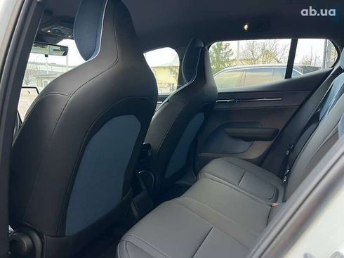 Volvo EX30 2024 - фото 23