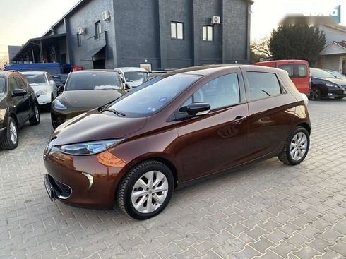 Renault Zoe 2015 - фото 12