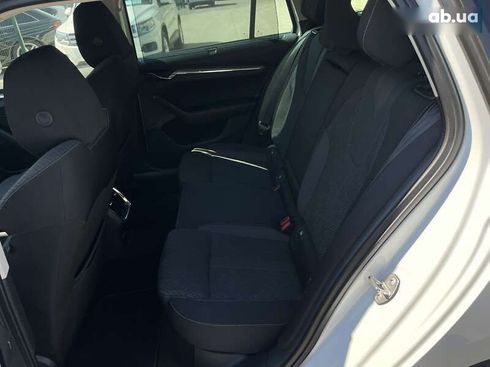 Skoda Octavia 2020 - фото 27