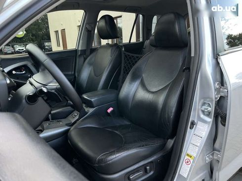 Toyota RAV4 2010 - фото 26
