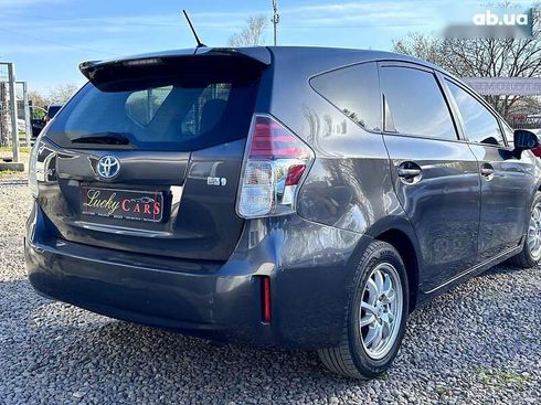 Toyota Prius V 2015 - фото 5