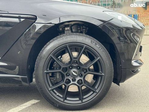 Aston Martin DBX 2021 - фото 11