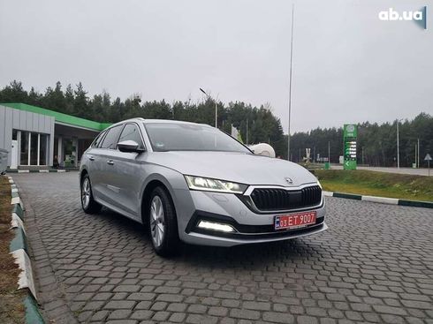 Skoda Octavia 2021 - фото 6