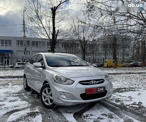 Hyundai Accent 2012 - фото 16