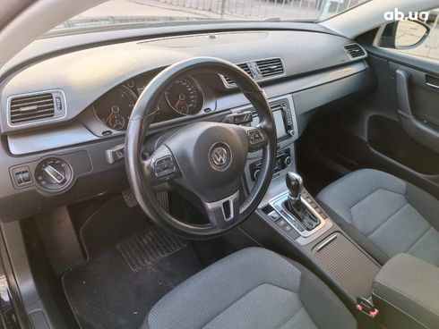 Volkswagen Passat 2011 черный - фото 20