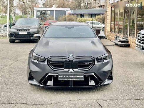 BMW M5 2025 - фото 2