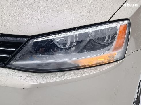 Volkswagen Jetta 2012 бежевый - фото 4