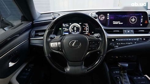 Lexus ES 2019 - фото 30