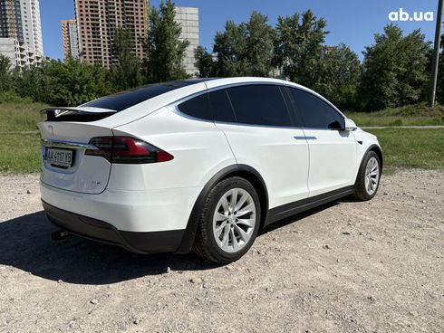 Tesla Model X 2017 белый - фото 4