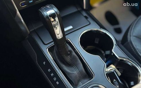 Ford Explorer 2017 - фото 16