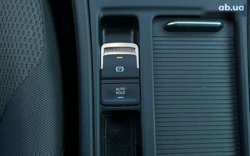 Volkswagen e-Golf 2017 - фото 24
