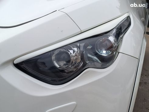 Infiniti FX-Series 2013 белый - фото 5