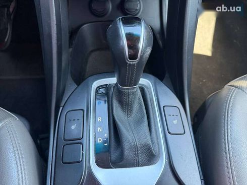 Hyundai Santa Fe 2016 - фото 28