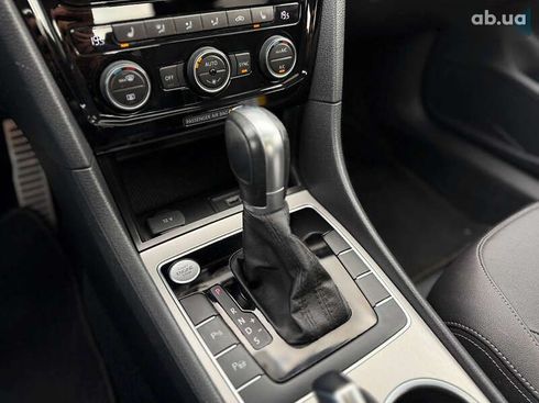 Volkswagen Passat 2020 - фото 27