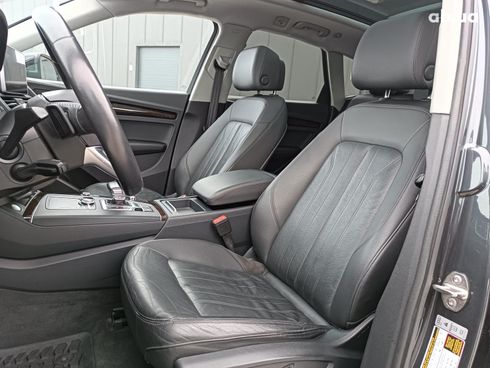 Audi Q5 2018 серый - фото 43