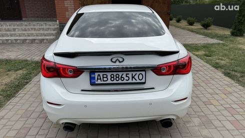 Infiniti Q50 2014 белый - фото 11