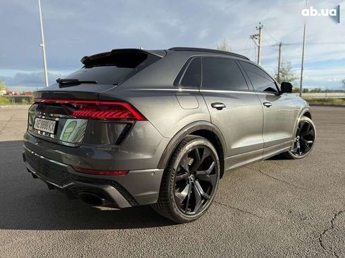 Audi RS Q8 2021 - фото 8