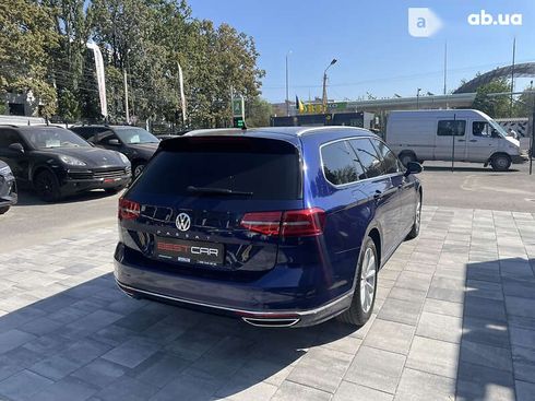 Volkswagen Passat 2018 - фото 17