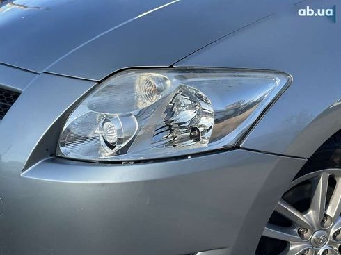 Toyota Auris 2008 - фото 11