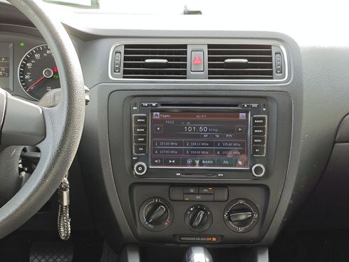 Volkswagen Jetta 2014 серебристый - фото 19