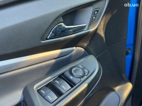 Chevrolet Bolt 2022 синий - фото 22