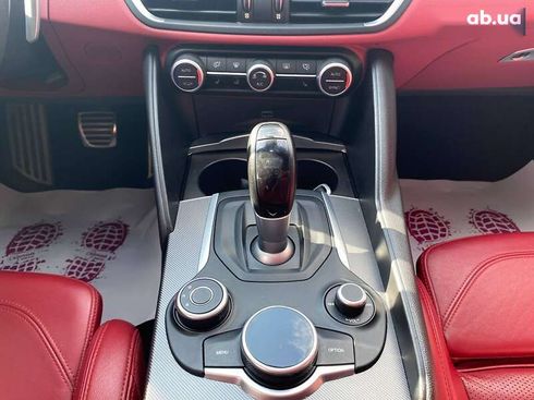Alfa Romeo Giulia 2018 - фото 21