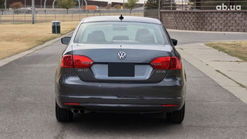 Volkswagen Jetta 2012 серый - фото 5