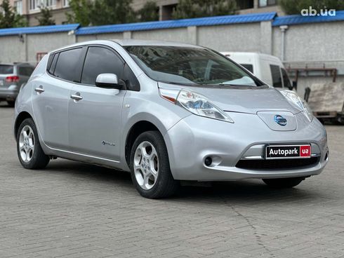 Nissan Leaf 2012 серый - фото 3