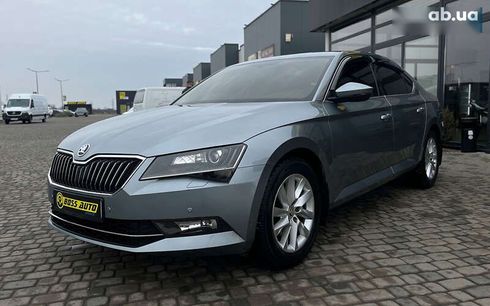 Skoda Superb 2018 - фото 3