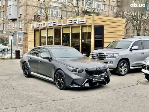 BMW M5 2025 - фото 7