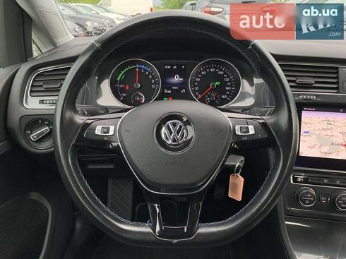 Volkswagen e-Golf 2020 - фото 18