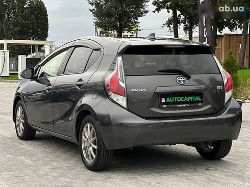 Toyota Aqua 2015 - фото 9