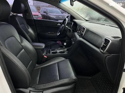 Kia Sportage 2016 белый - фото 18
