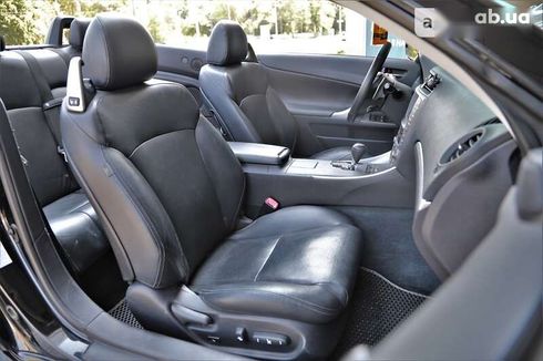 Lexus IS 2012 - фото 12